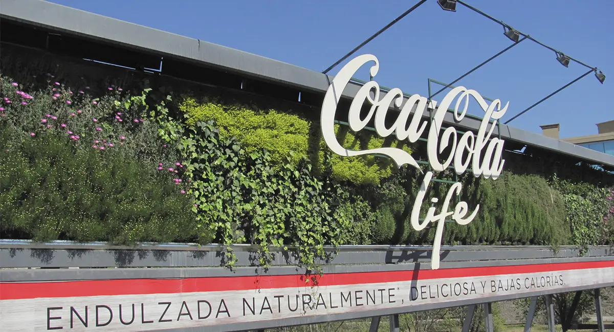 Obra Coca Cola Life frente - Masdar Jardines